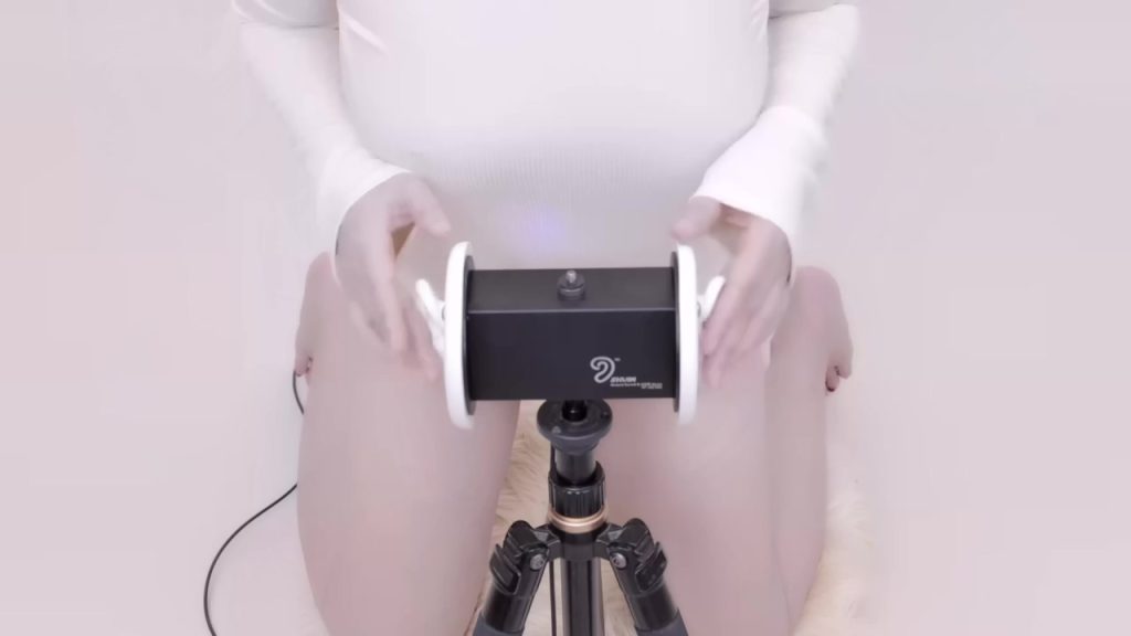 专属视频-_mimi ASMR❤️助眠 口腔音 弹舌音 舔耳 喘息(原-晓mi) mouth sound EAR EATING